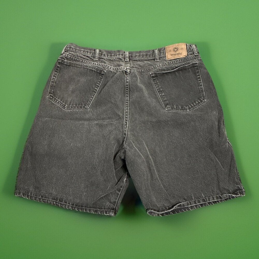 Wrangler Jean Shorts Jorts Sun Faded VTG Y2K 42 Skate Grunge Dadcore
