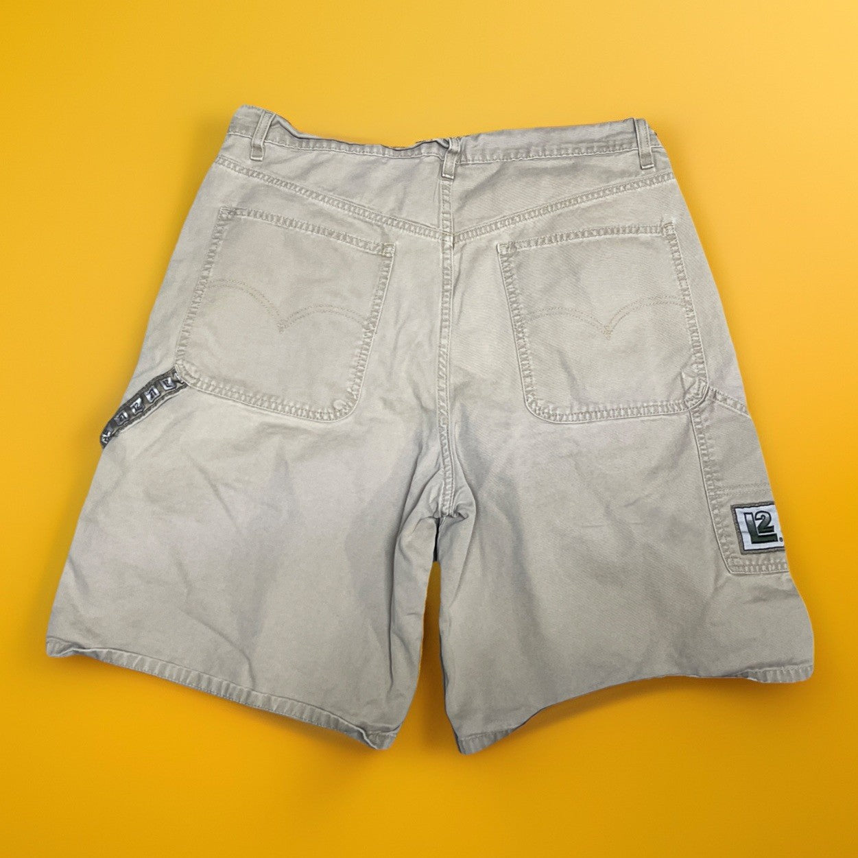 Vintage Levi’s L2 Baggy Tan Carpenter Shorts
