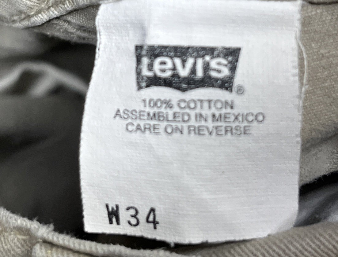 Vintage Levi’s L2 Baggy Tan Carpenter Shorts