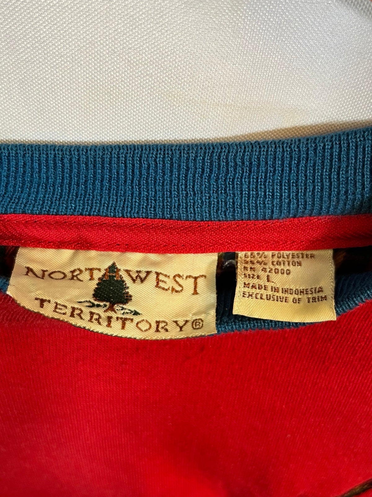 Vintage 90s Northwest Territory Duck Crewneck