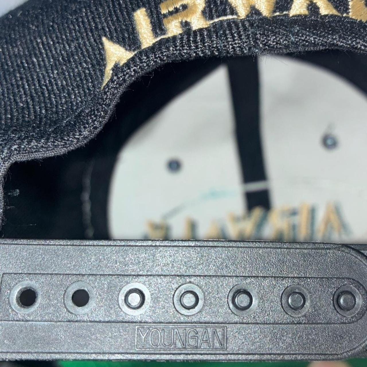 Vintage Airwalk Men's Black Snapback Hat