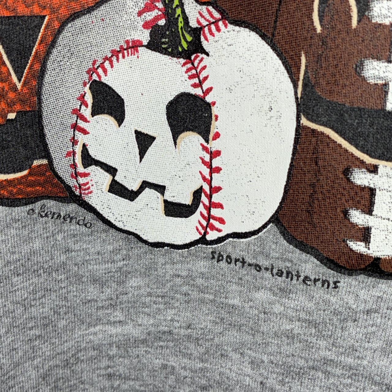 2000s Halloween Mis-Tee-V-Us Sport O Lantern t shirt