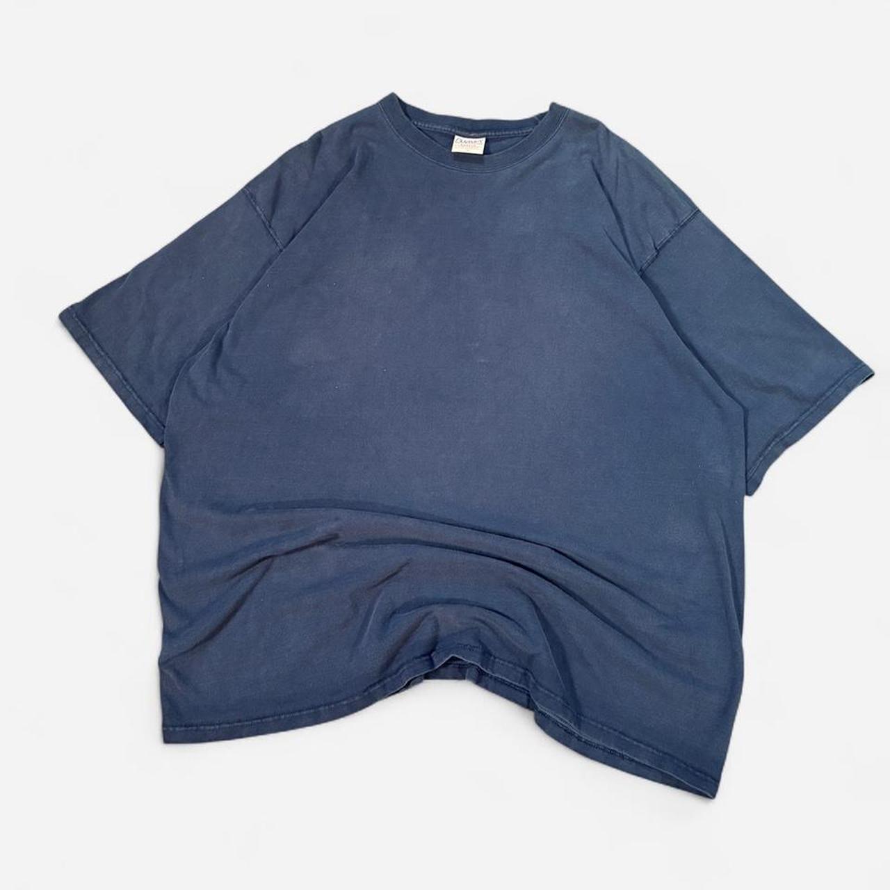 Pluma Men's Navy and Blue T-shirt